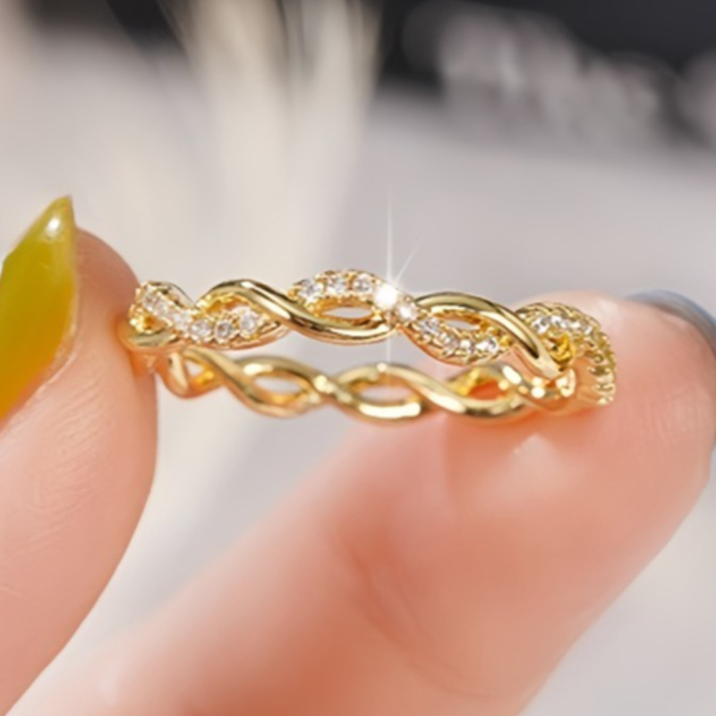 Women's Classic Twisted Zirconia Ring, Elegant Gift